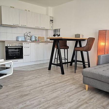 Surforama De Feine Stuuv In Orth Mit Meerblick Fehmarn Exterior photo